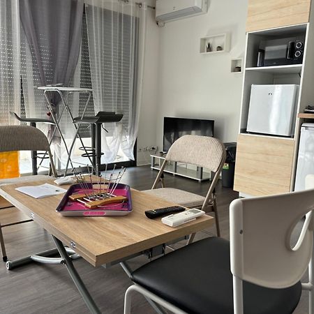 Grand Studio Confortable Et Spacieux Avec Terrasse Villeneuve-lès-Maguelonne Esterno foto