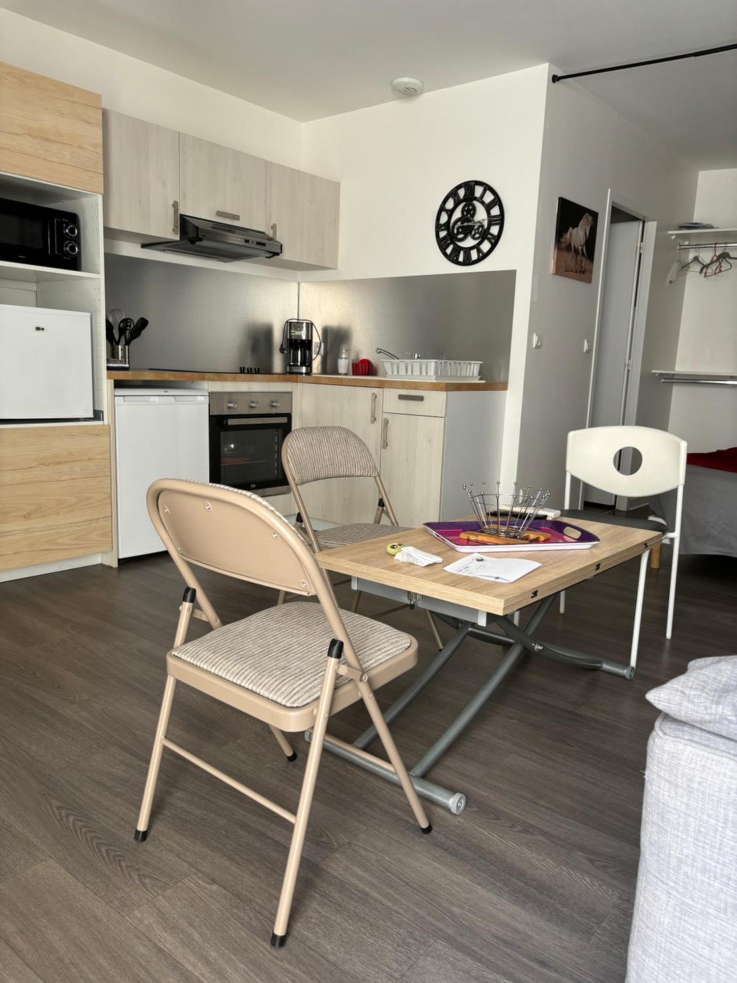 Grand Studio Confortable Et Spacieux Avec Terrasse Villeneuve-lès-Maguelonne Esterno foto